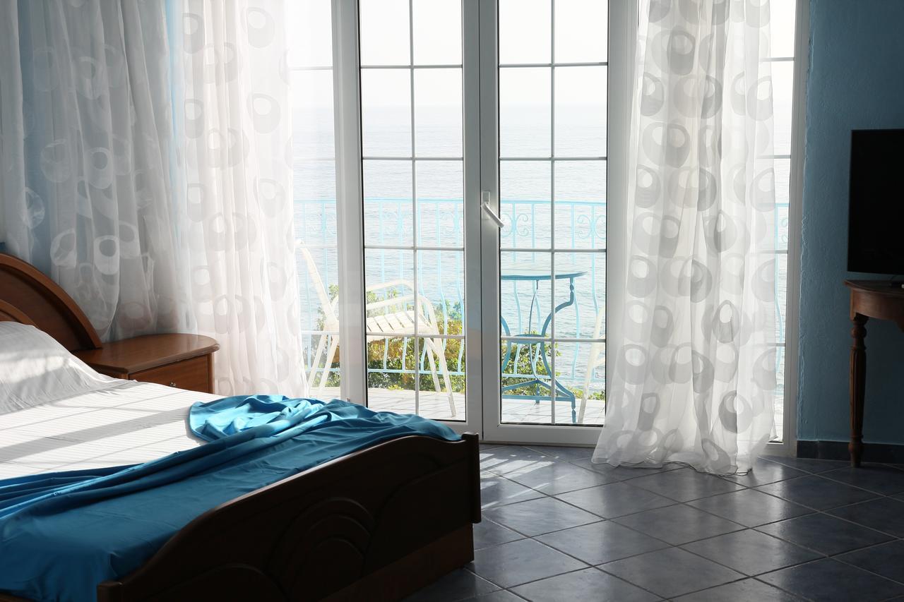 Madalenas B&B Pelekas Ngoại thất bức ảnh